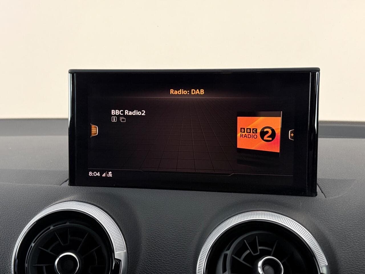 Audi Q2 thumbnail Infotainment System