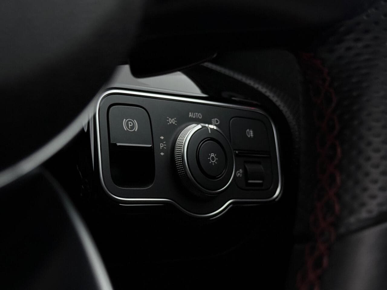 Mercedes-Benz A Class thumbnail Misc Controls