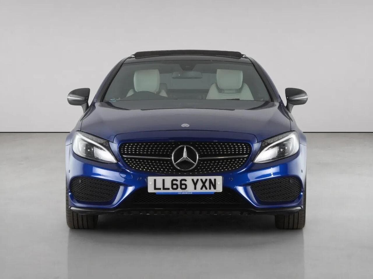 Mercedes-Benz C Class thumbnail Front
