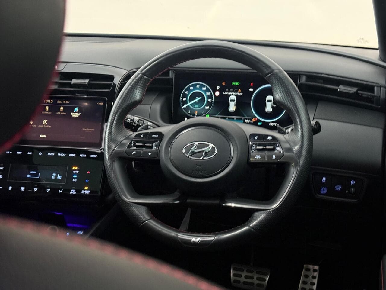Hyundai TUCSON thumbnail Steering Wheel