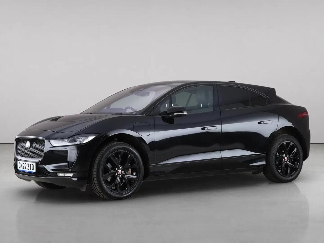 Jaguar I-PACE thumbnail Front Left