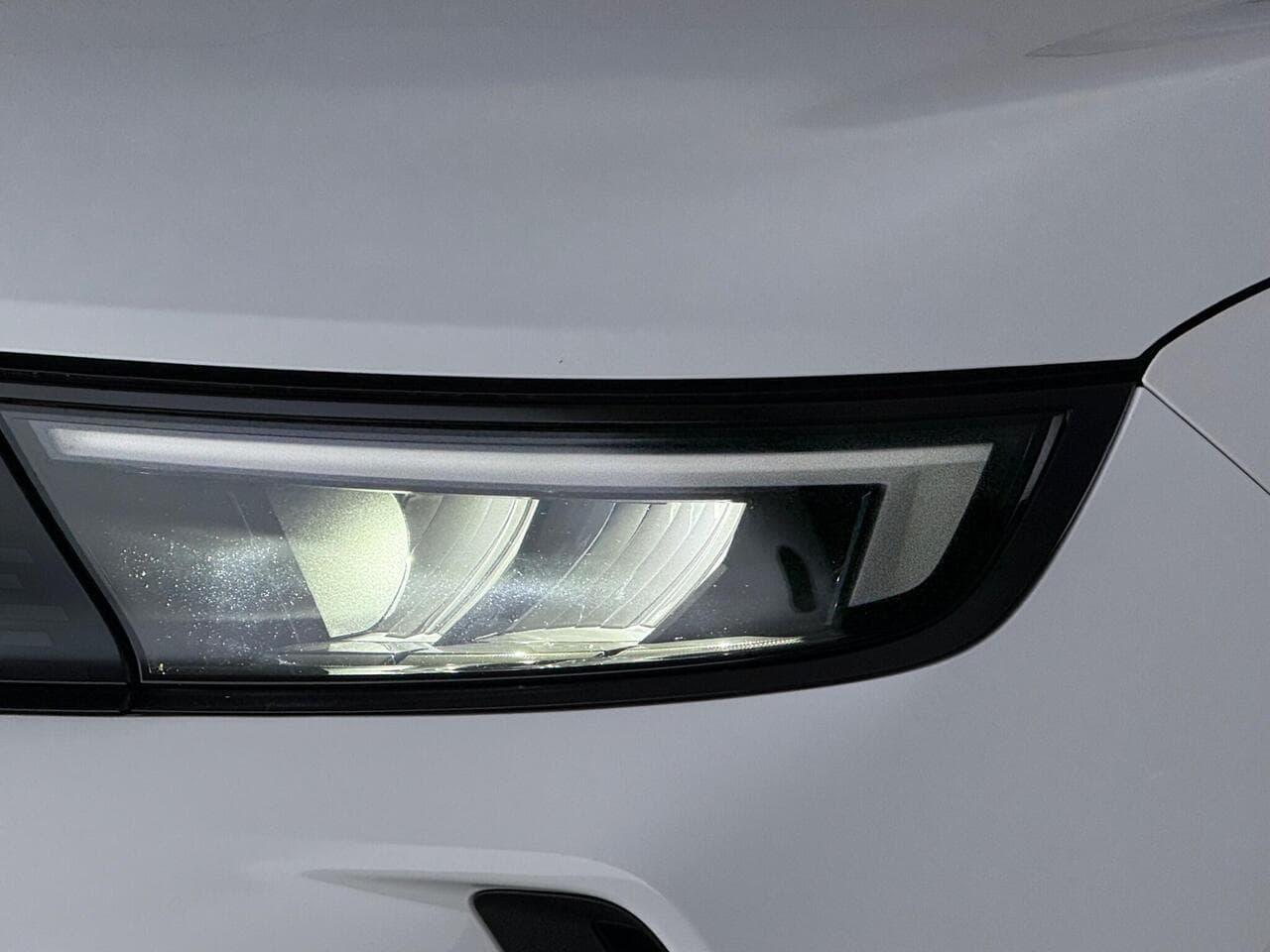 Vauxhall Mokka thumbnail Lights Front
