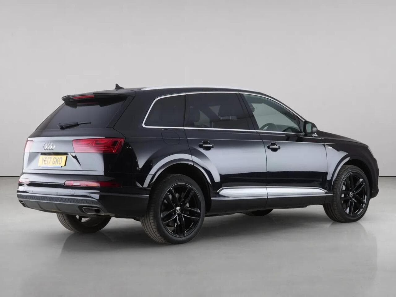 Audi Q7 thumbnail Rear Right