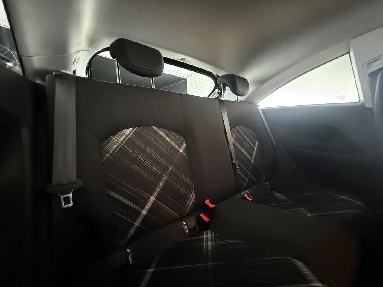 Vauxhall Corsa thumbnail Seats Rear