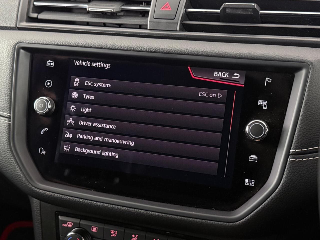 SEAT Arona thumbnail Infotainment System