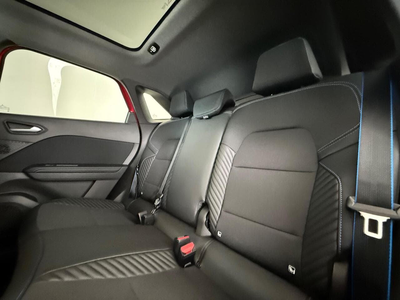 Renault Symbioz thumbnail Seats Rear