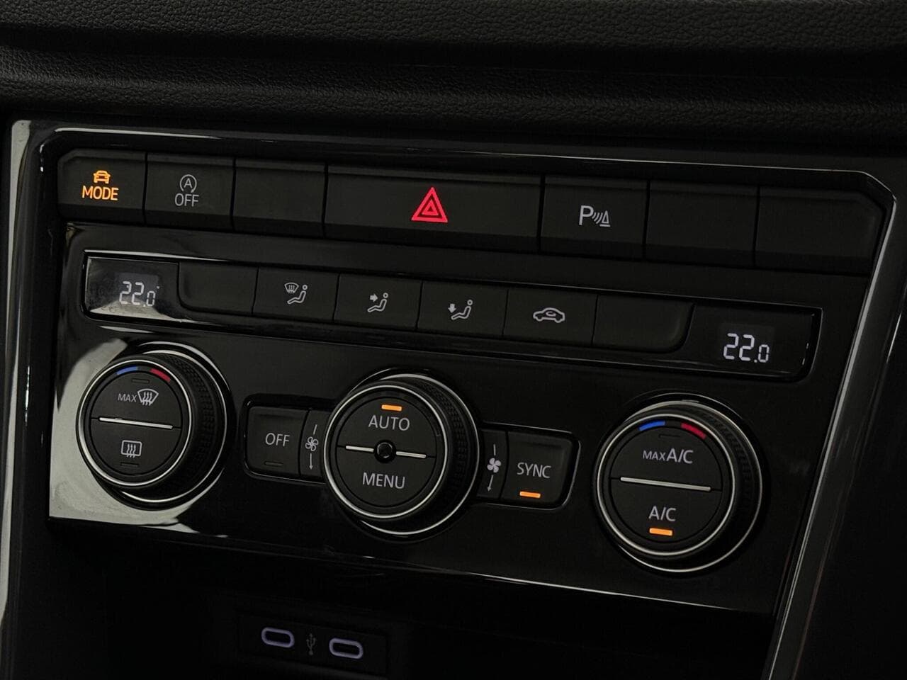 Volkswagen T-Roc thumbnail Misc Controls