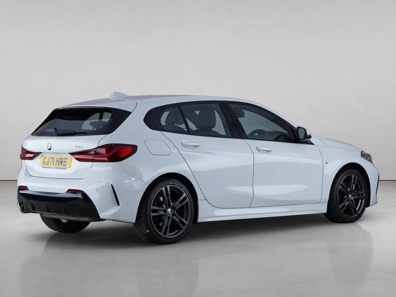 BMW 1 Series thumbnail Rear Right