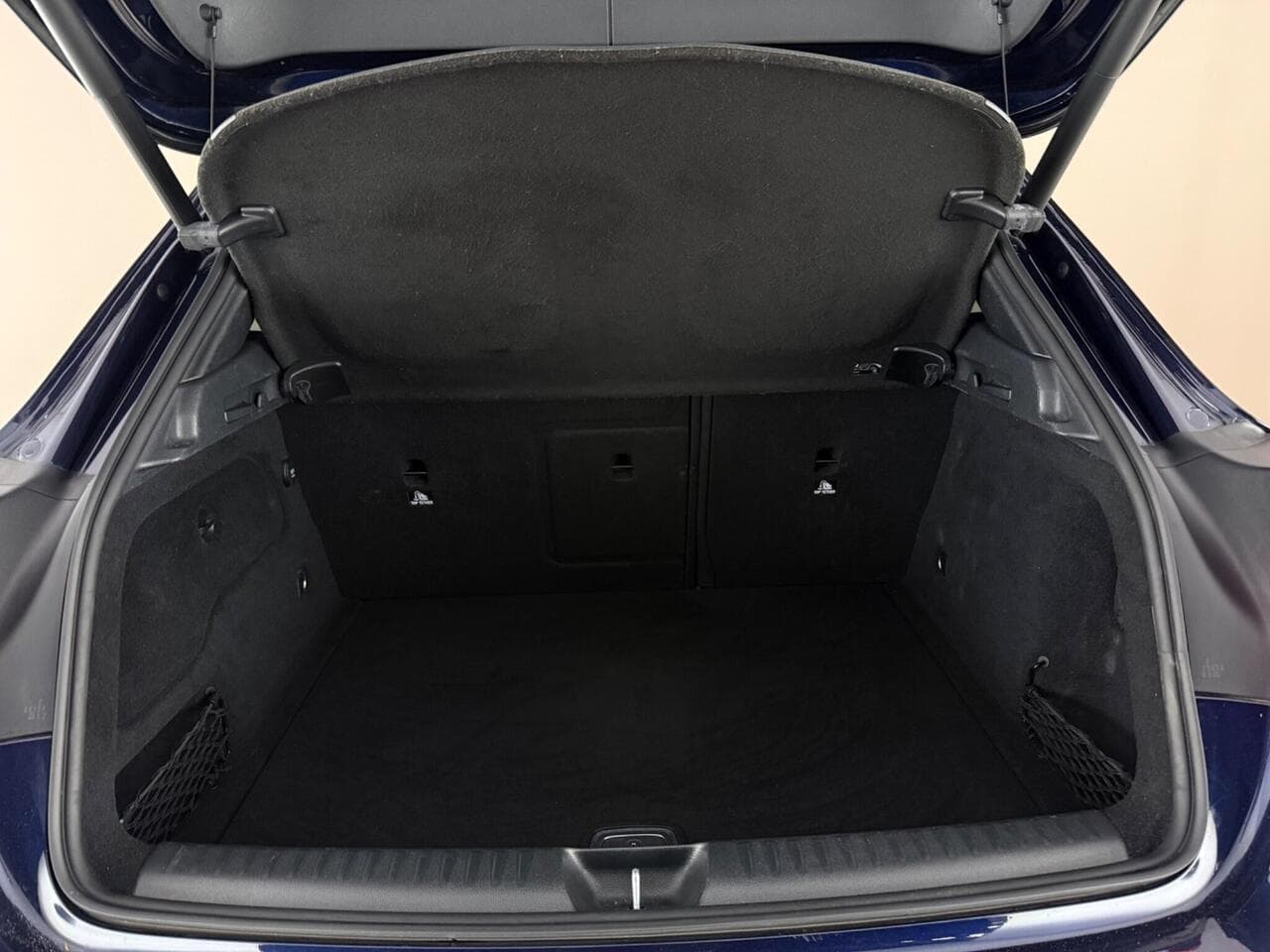 Mercedes-Benz GLA thumbnail Boot