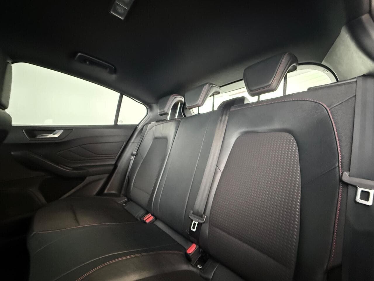 Ford Focus thumbnail Seats Rear