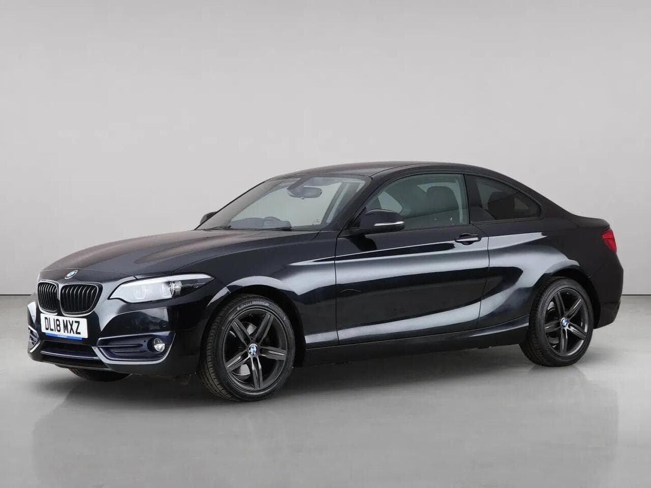 BMW 2 Series thumbnail Front Left
