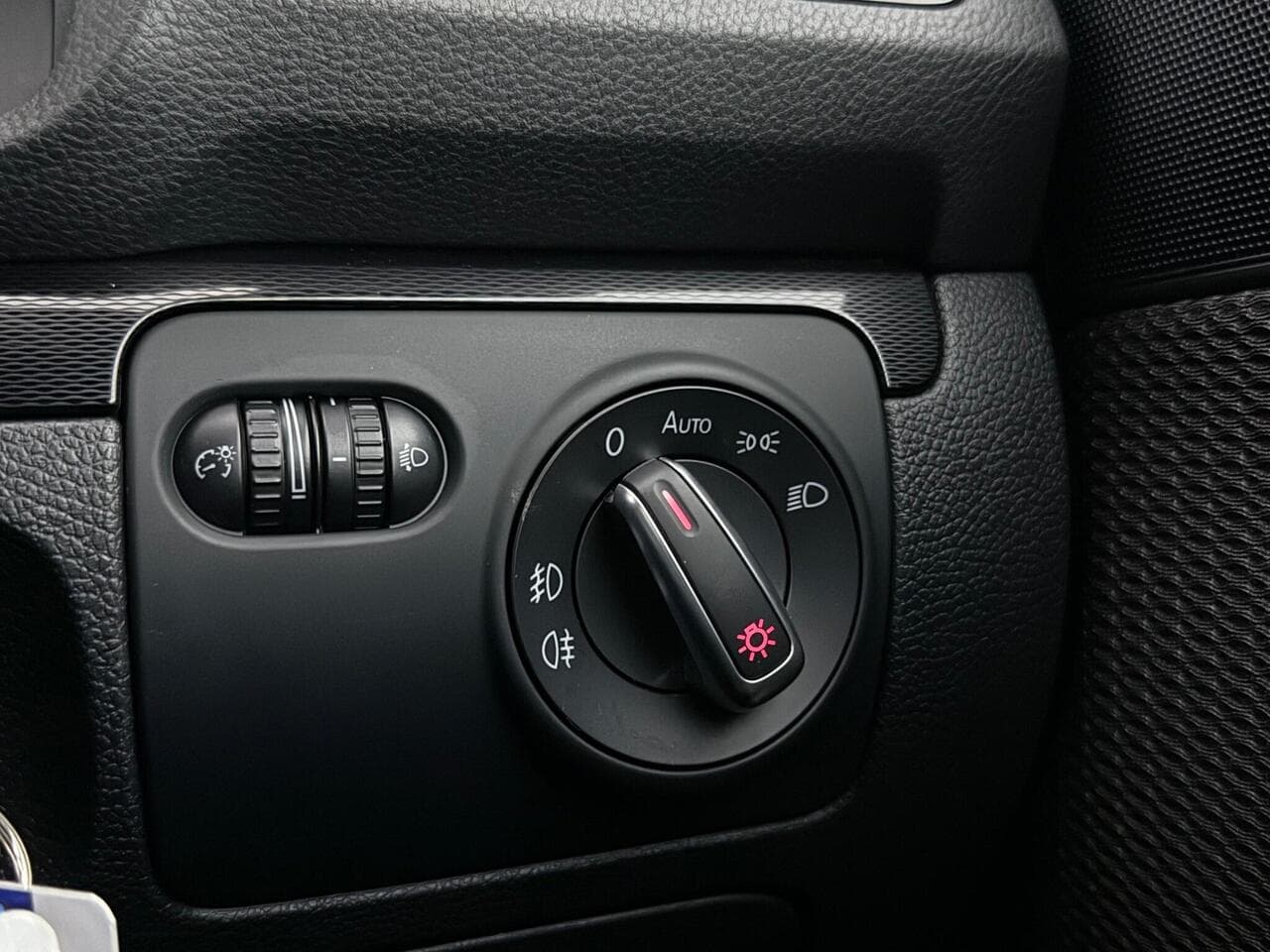 Volkswagen Scirocco thumbnail Misc Controls