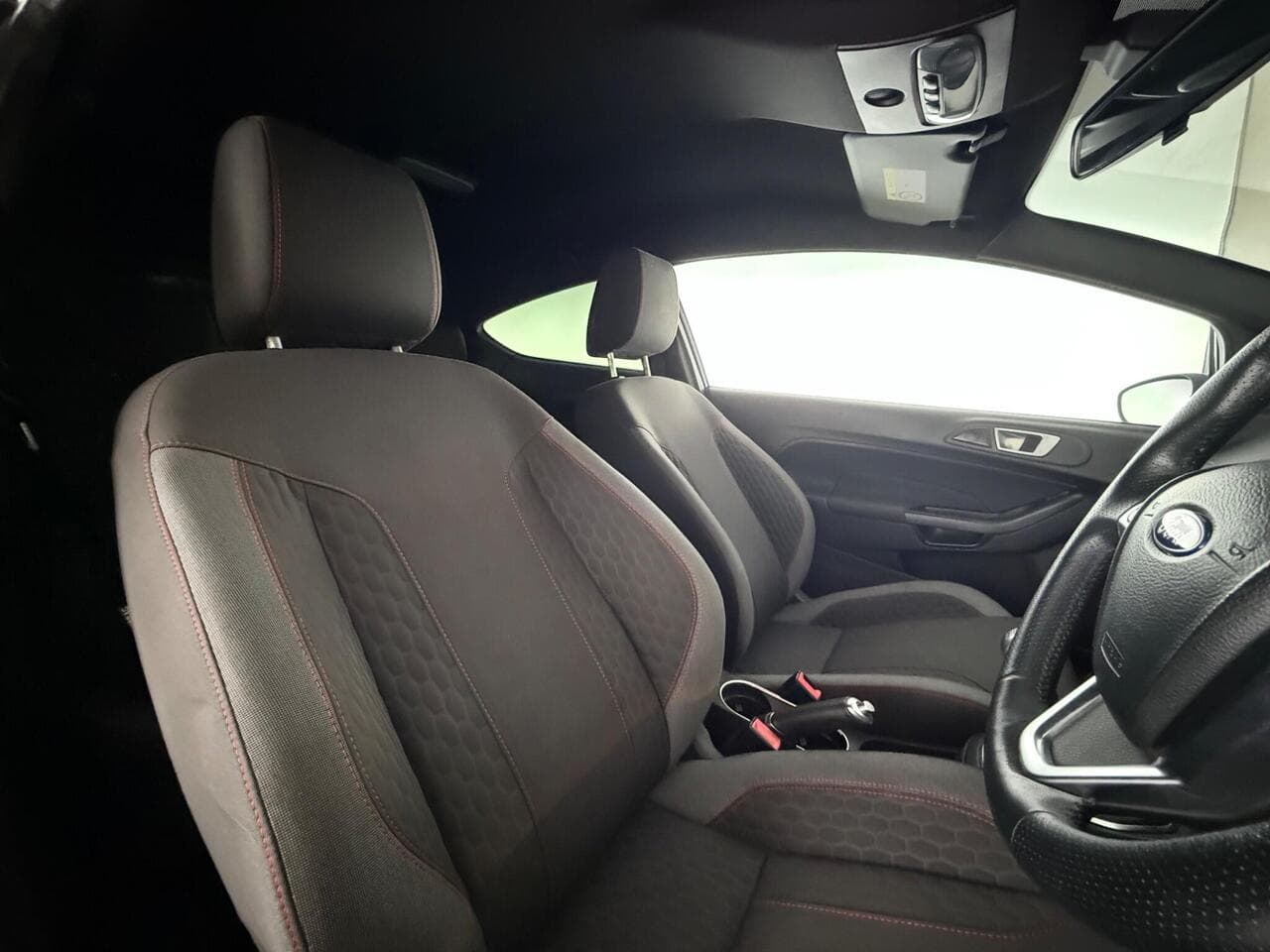 Ford Fiesta thumbnail Seat Driver