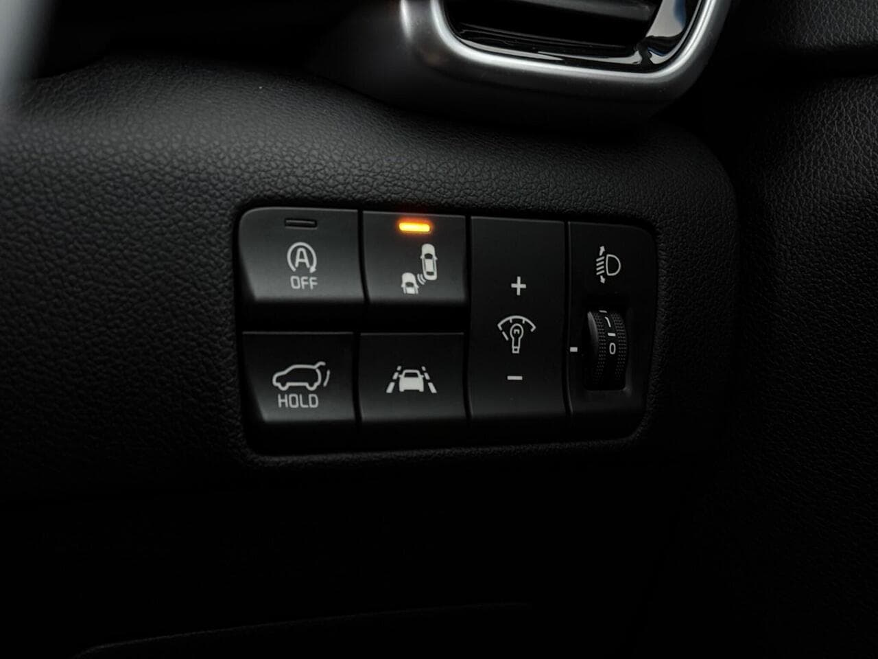 Kia Sportage thumbnail Misc Controls