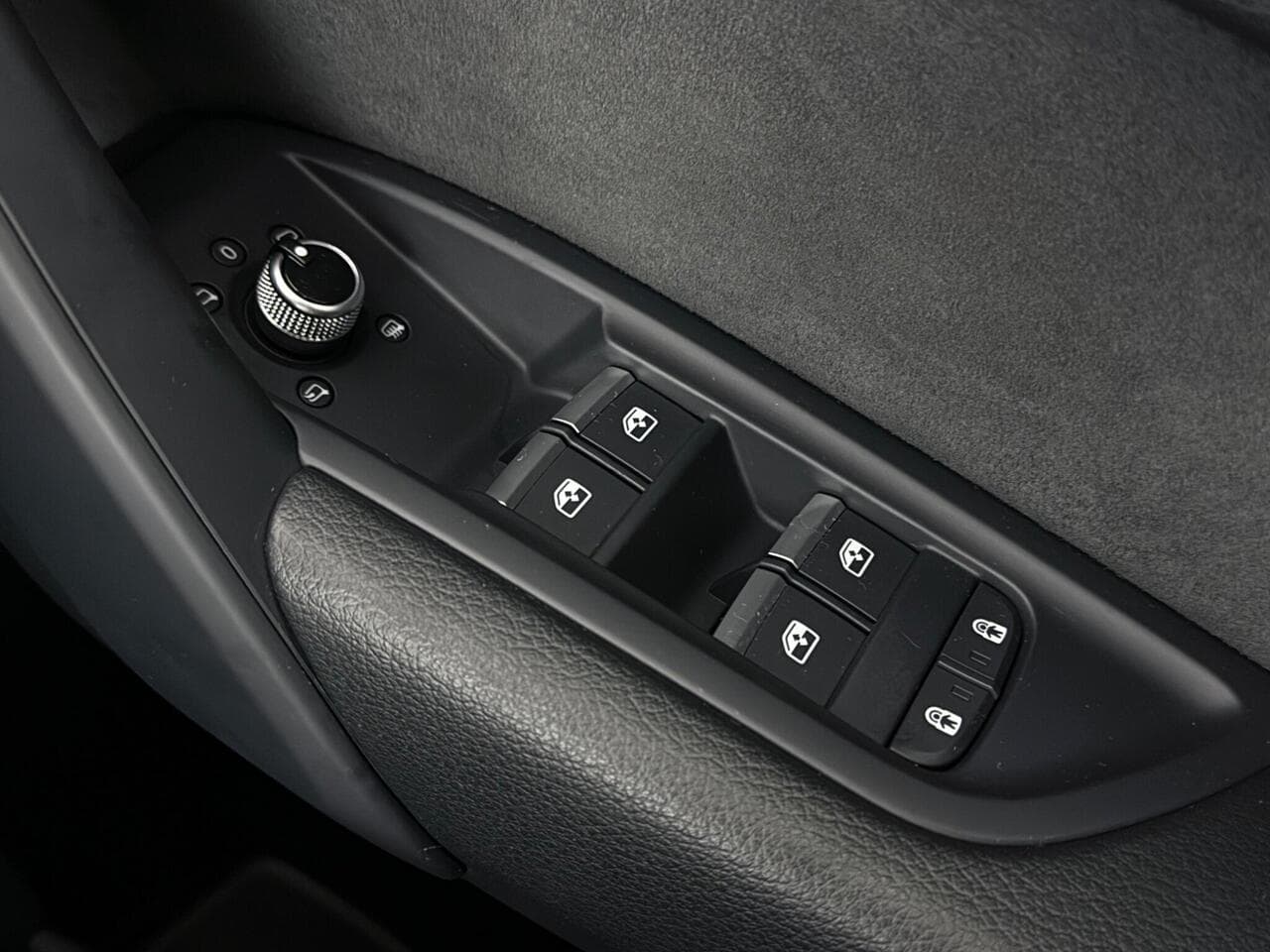 Audi Q5 thumbnail Misc Controls