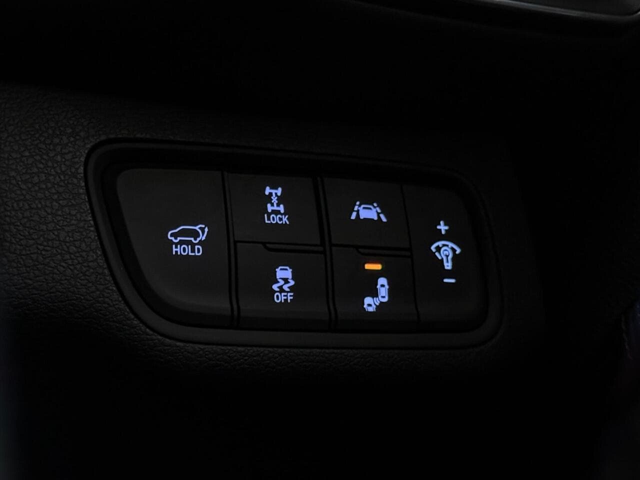 Hyundai Santa Fe thumbnail Misc Controls