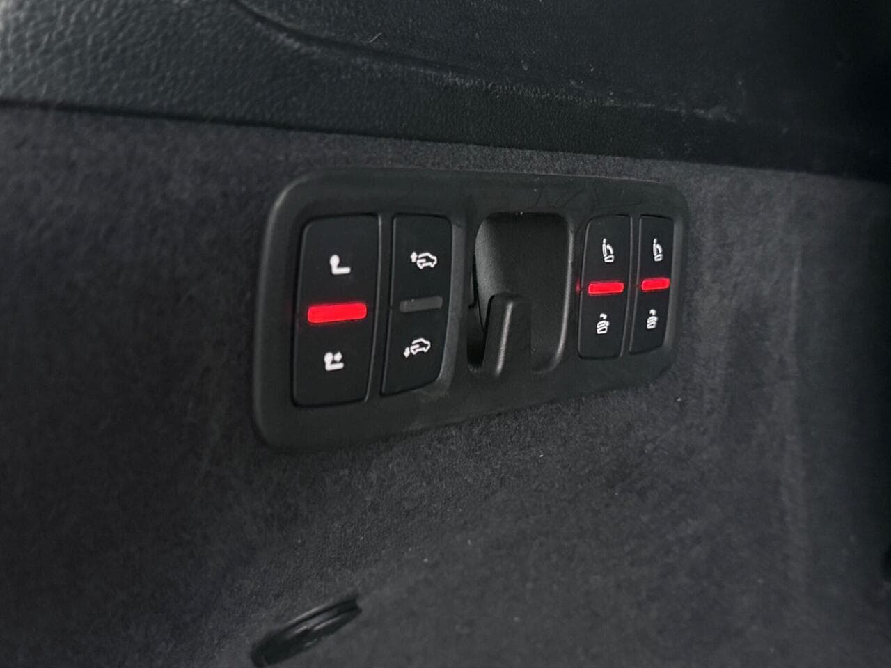 Audi Q7 thumbnail Misc Controls