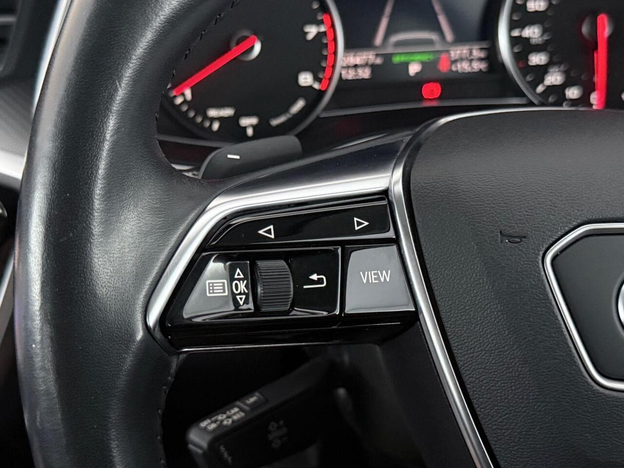 Audi A6 Saloon thumbnail Misc Controls