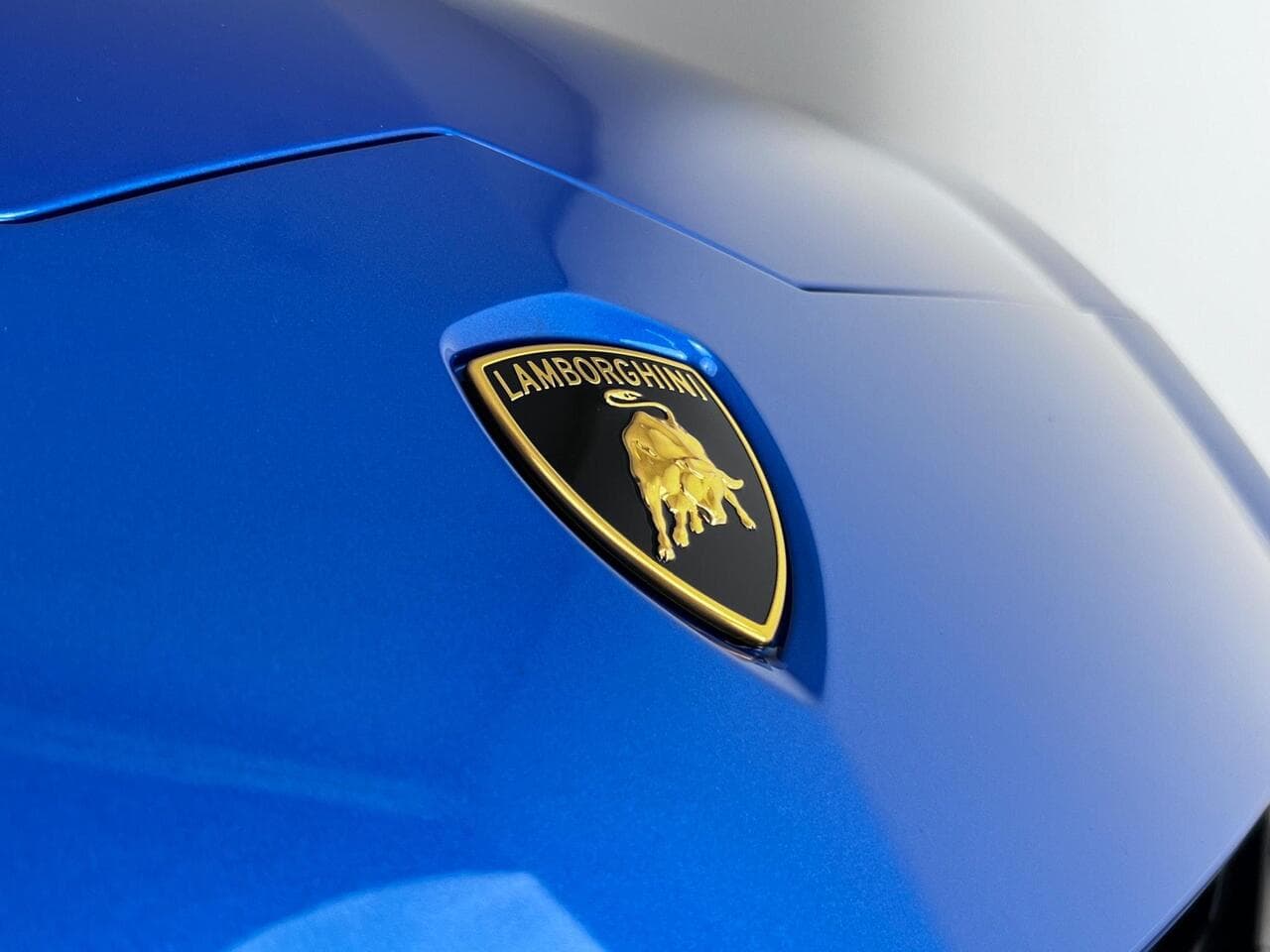 Lamborghini Urus thumbnail Inconclusive