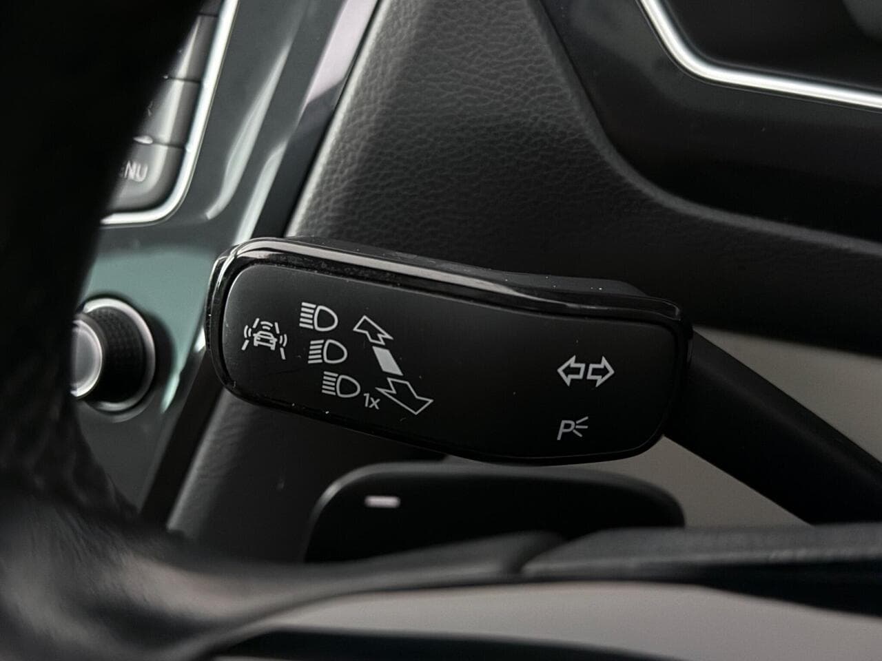 Volkswagen Tiguan thumbnail Misc Controls