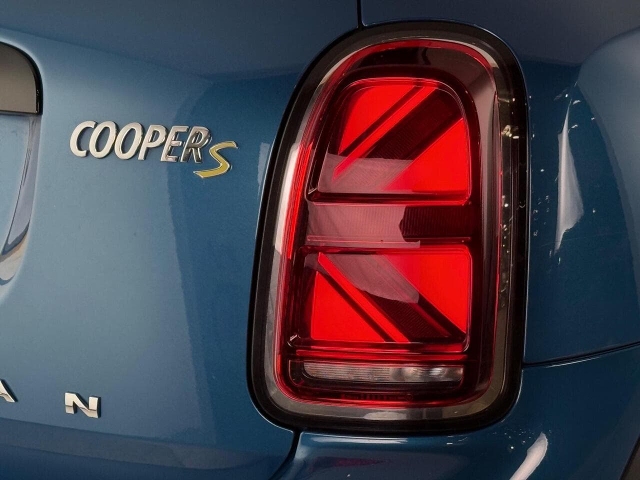 MINI Countryman thumbnail Lights Rear