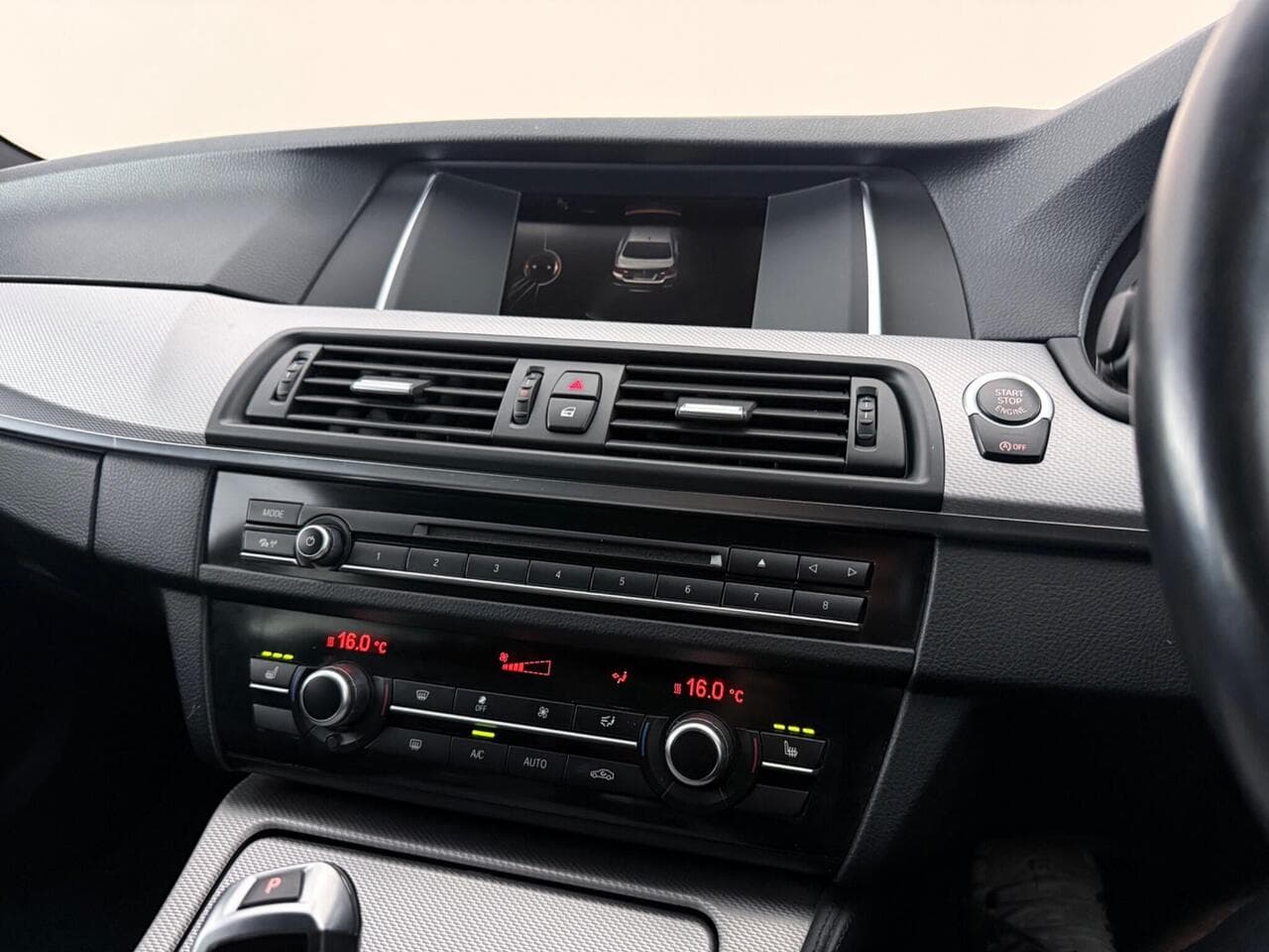 BMW 5 Series thumbnail Infotainment System