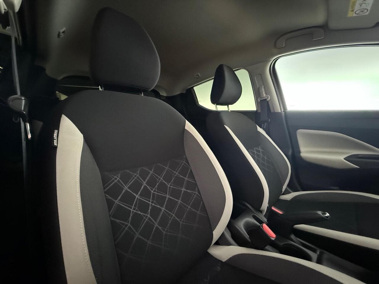 Nissan Micra thumbnail Seat Driver
