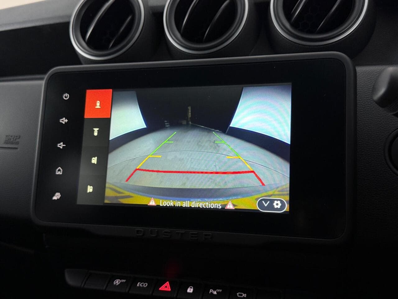 Dacia Duster thumbnail Infotainment System