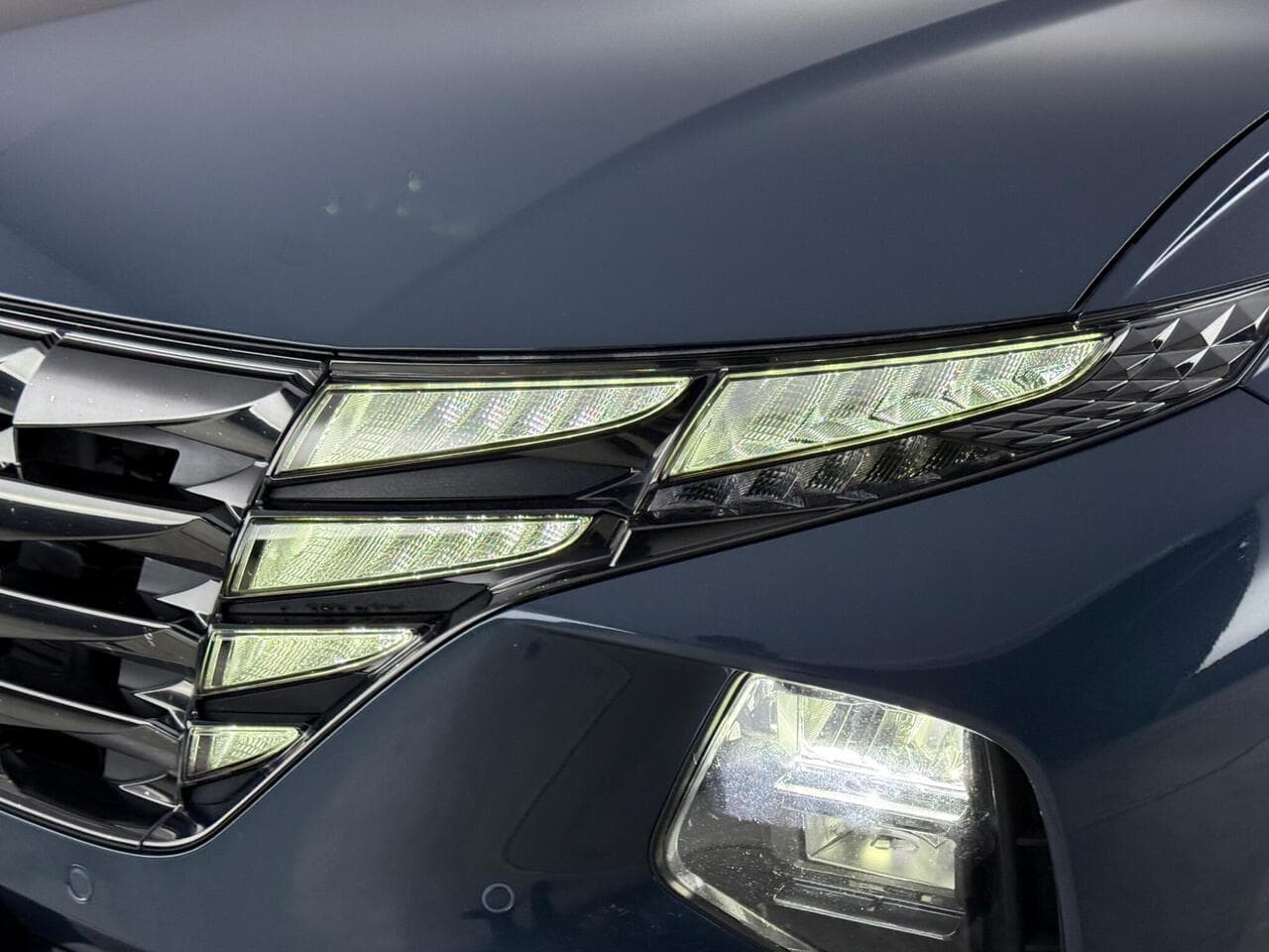 Hyundai TUCSON thumbnail Badge Exterior