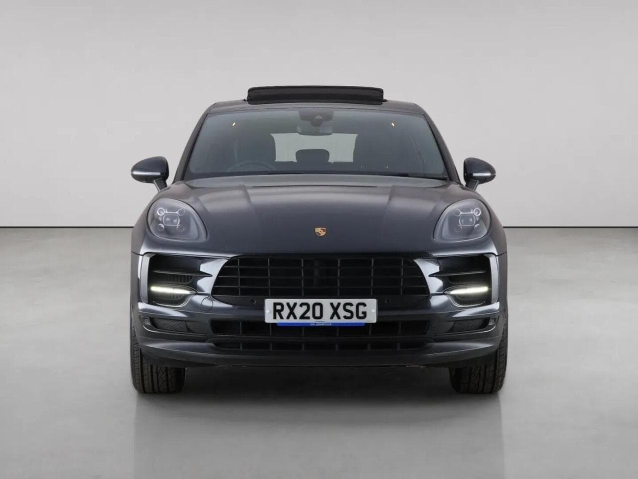 Porsche Macan thumbnail Front