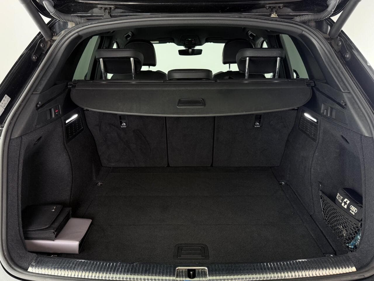 Audi Q5 thumbnail Boot