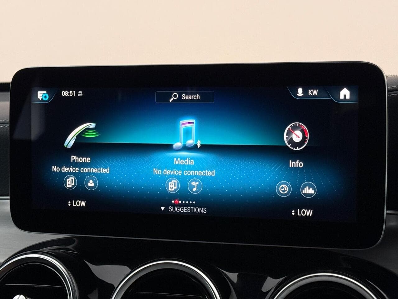 Mercedes-Benz GLC thumbnail Infotainment System