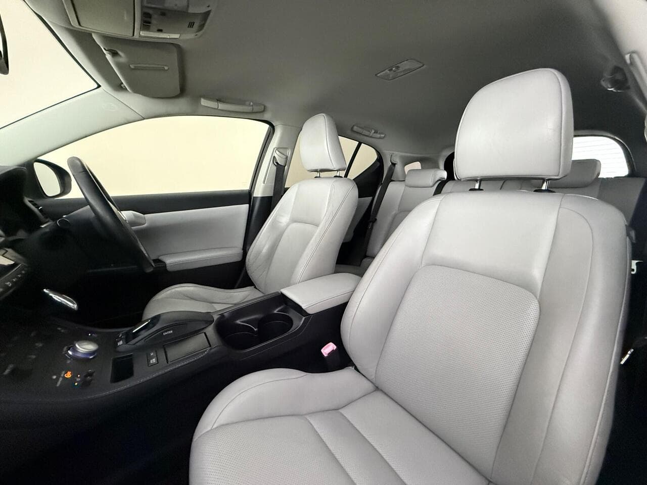 Lexus CT thumbnail Seat Front Passenger