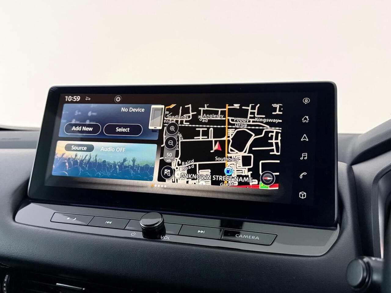 Nissan Qashqai thumbnail Infotainment System