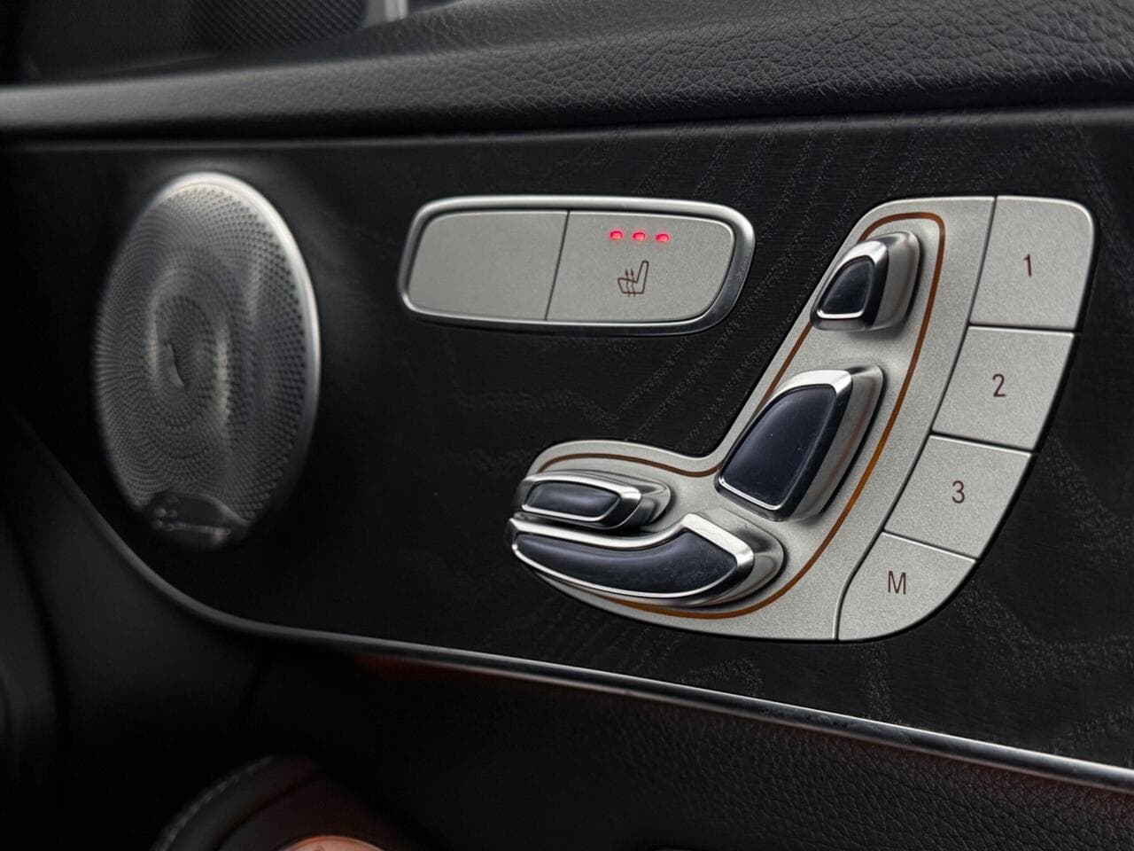 Mercedes-Benz C Class thumbnail Misc Controls