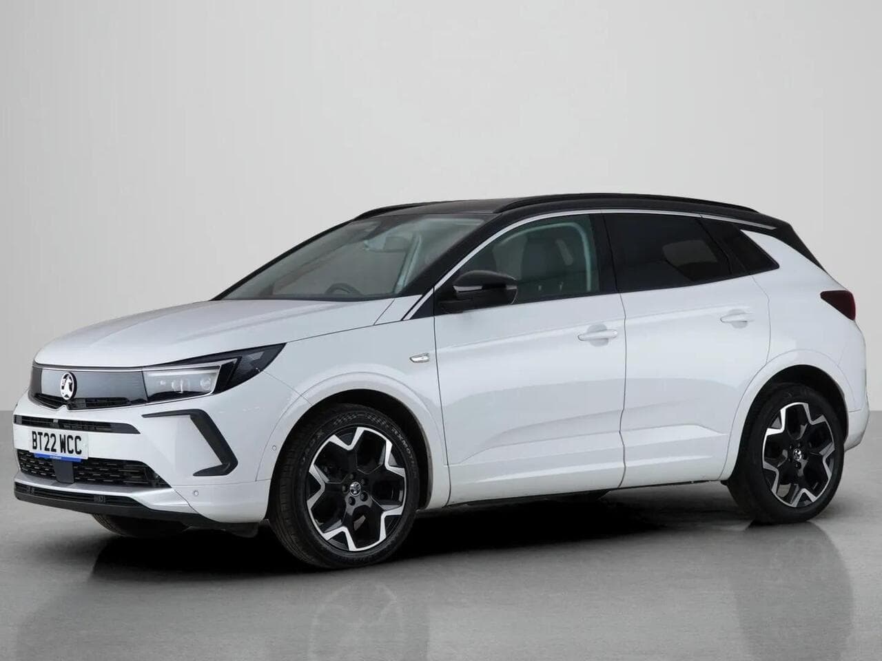 Vauxhall Grandland thumbnail Front Left