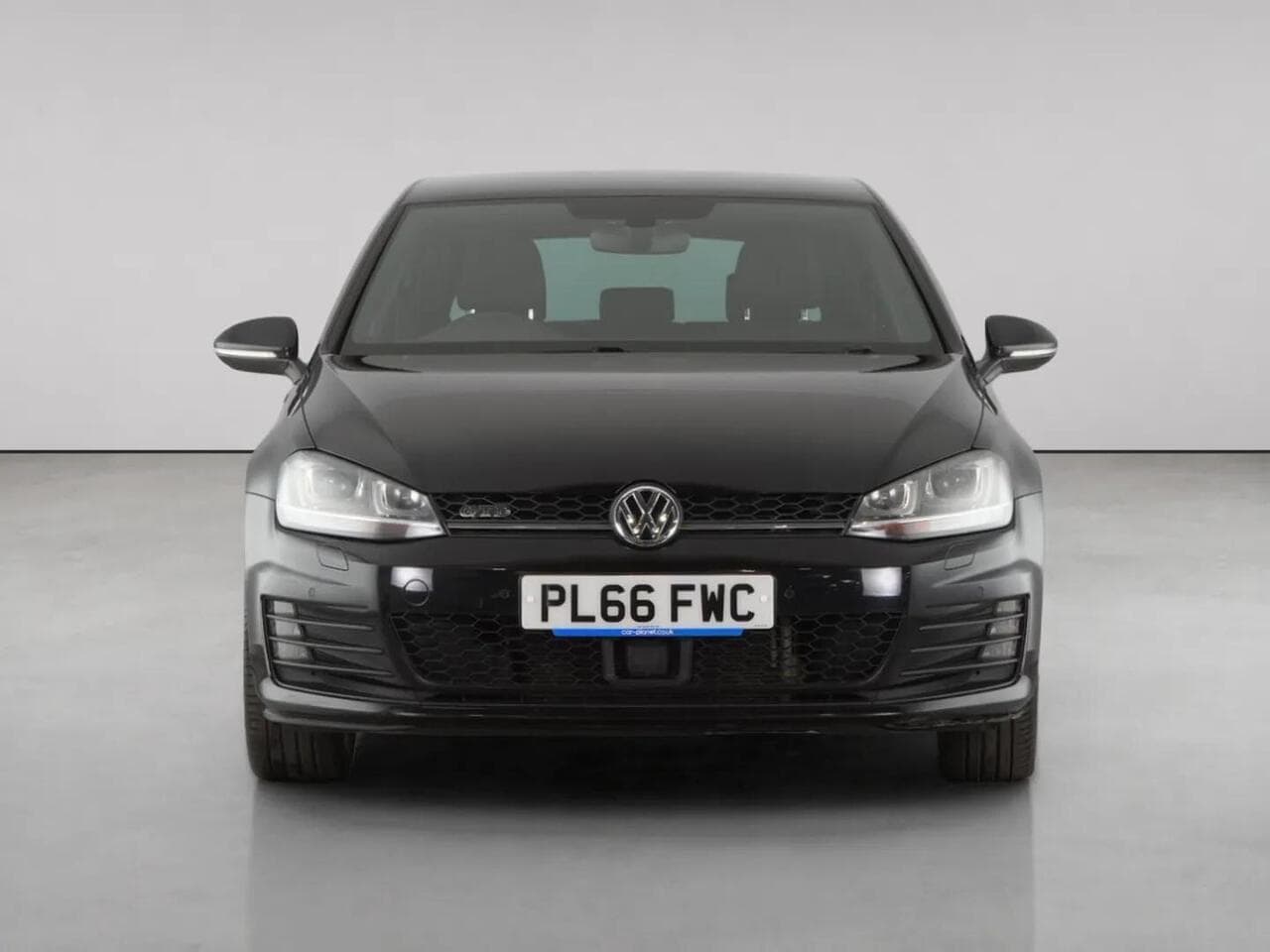 Volkswagen Golf thumbnail Front