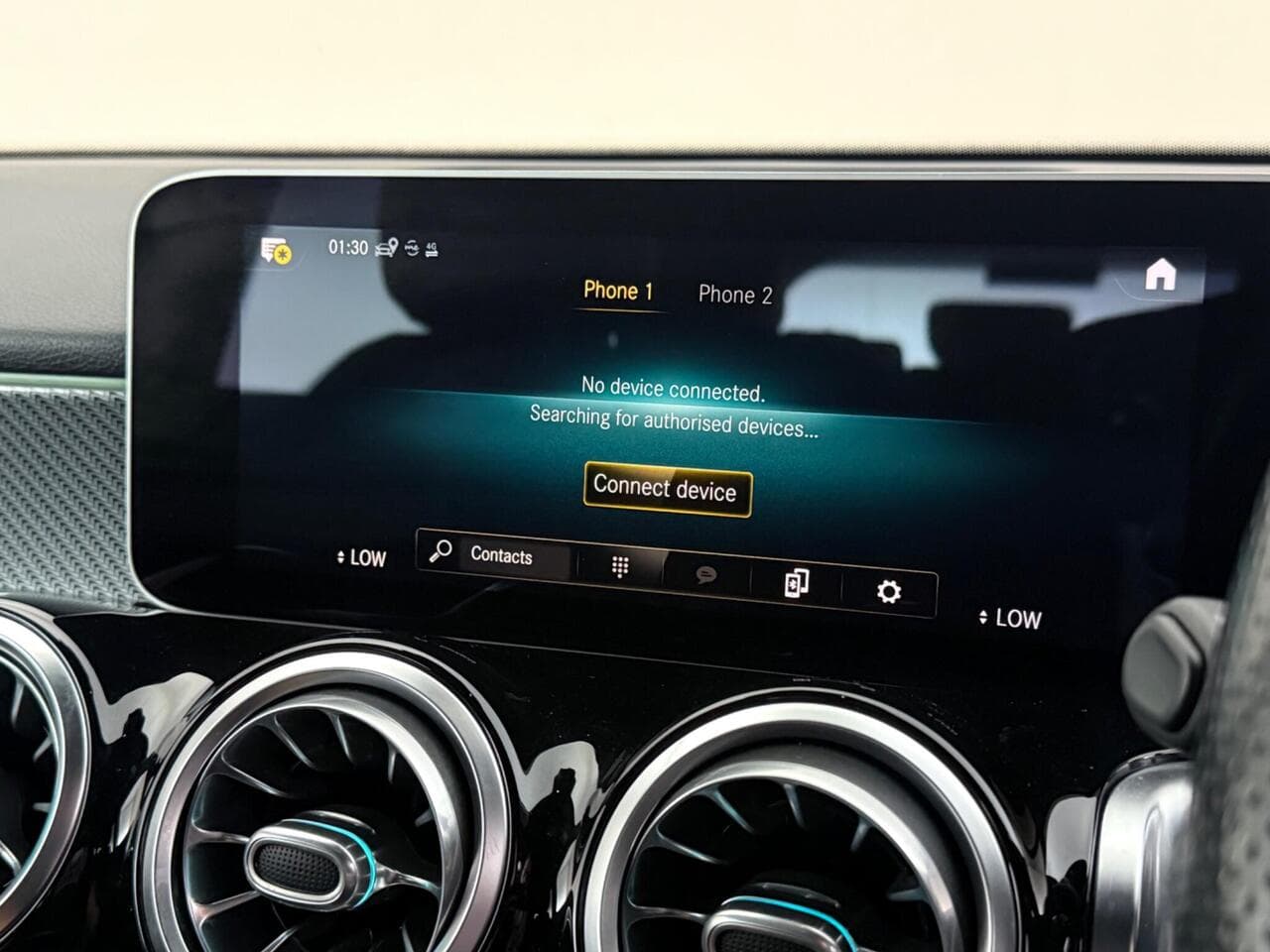 Mercedes-Benz GLB thumbnail Infotainment System