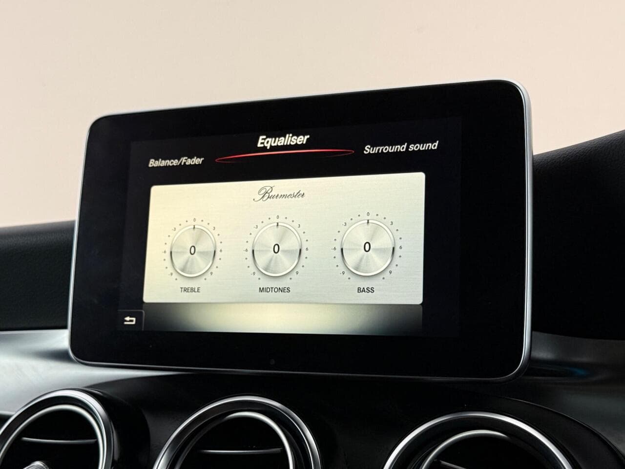 Mercedes-Benz GLC thumbnail Infotainment System