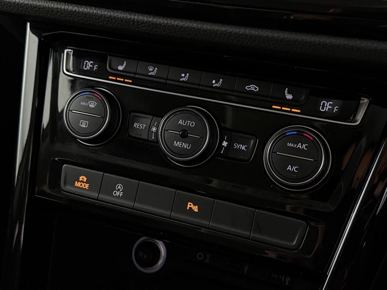 Volkswagen Touran thumbnail Misc Controls