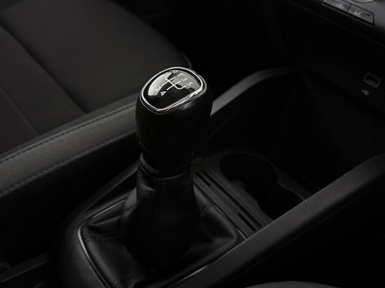 Skoda Fabia thumbnail Interior Front