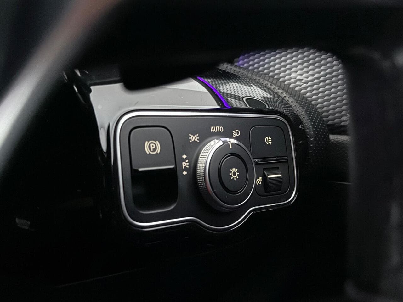 Mercedes-Benz A Class thumbnail Misc Controls