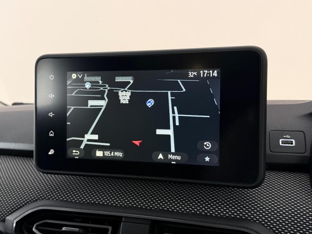 Dacia Sandero thumbnail Infotainment System