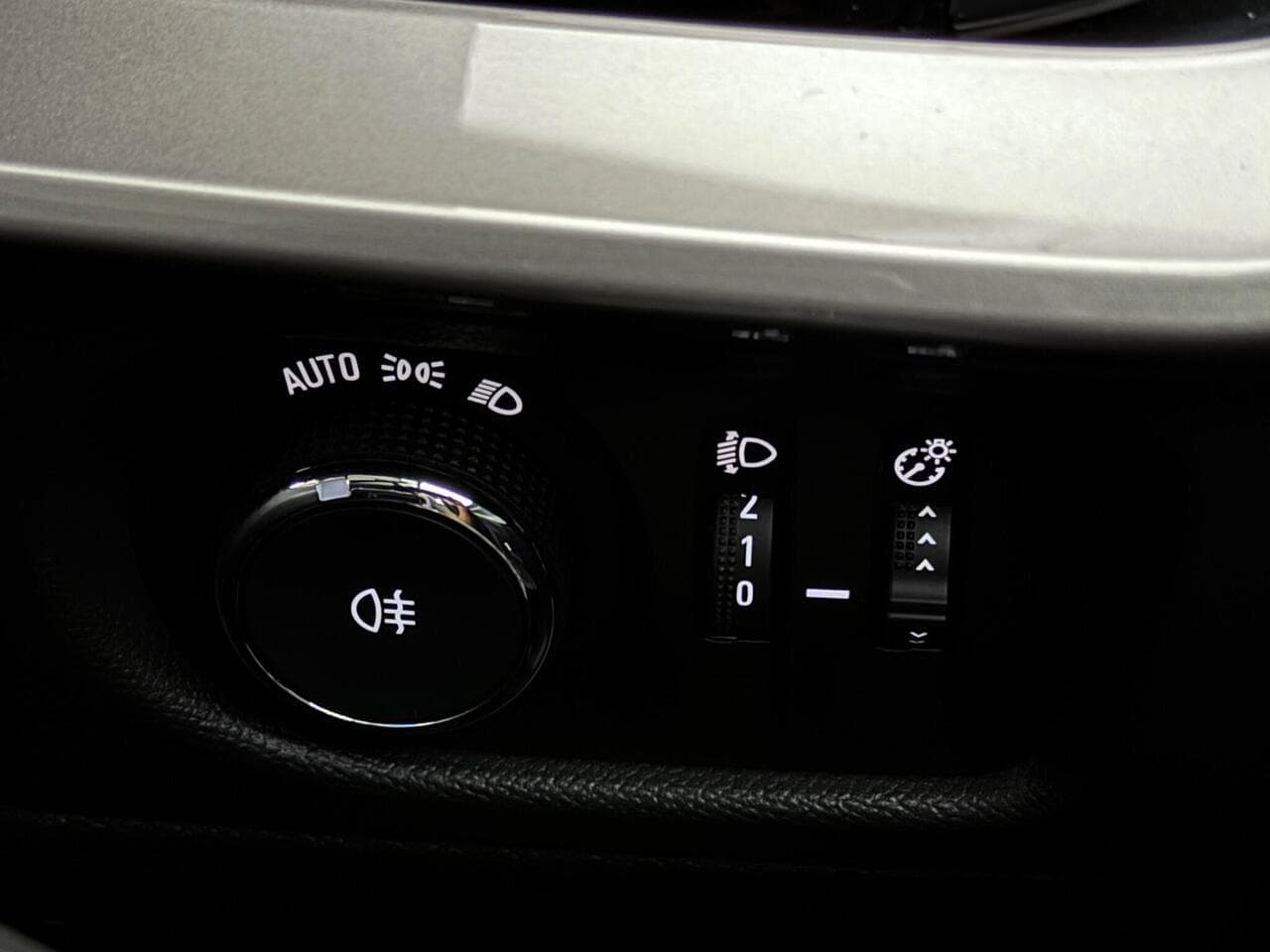 Vauxhall Mokka thumbnail Misc Controls