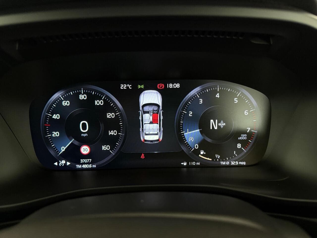 Volvo XC40 thumbnail Driver Instruments