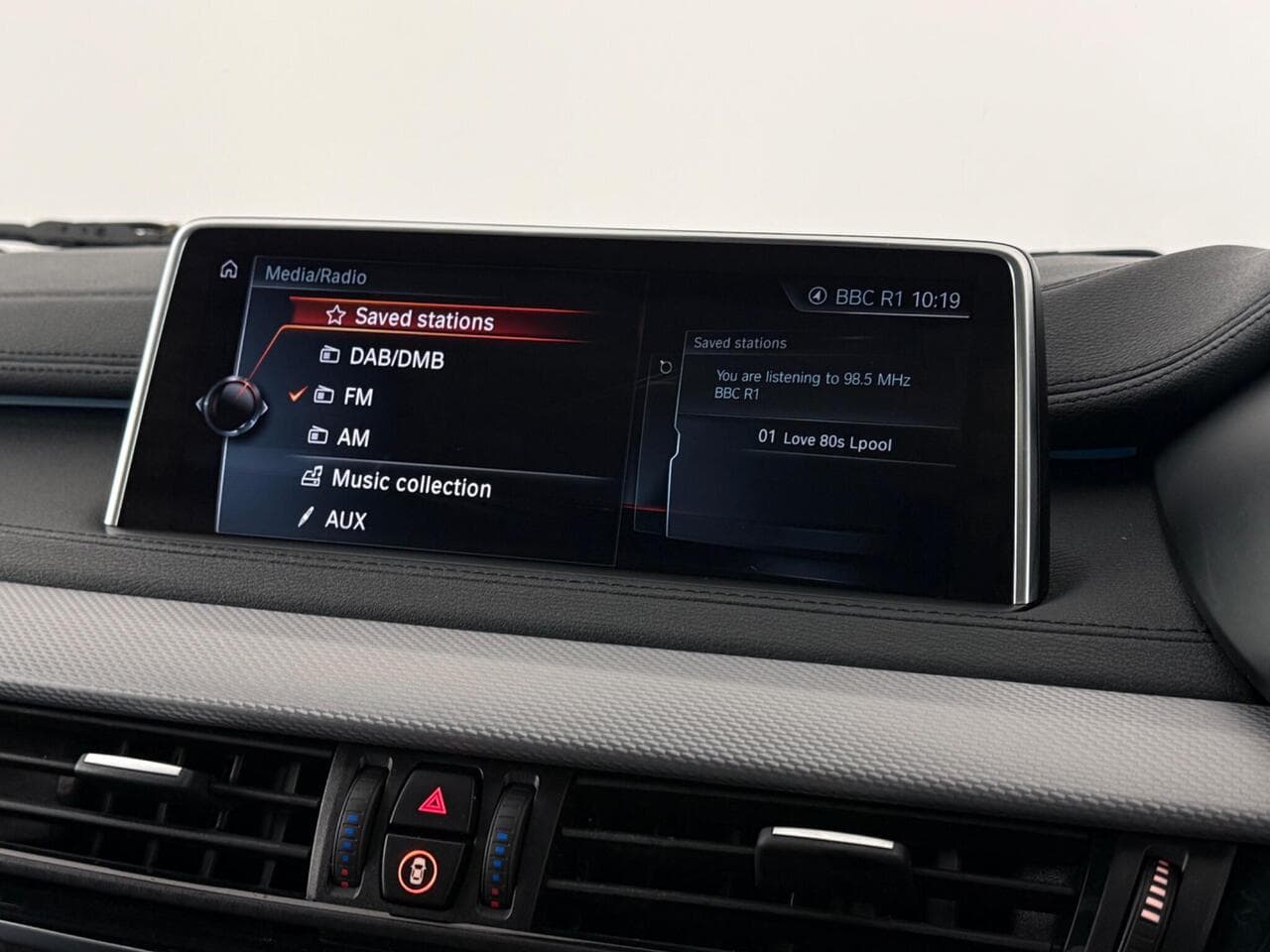 BMW X6 thumbnail Infotainment System