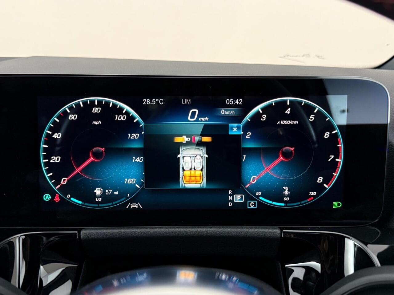 Mercedes-Benz GLA thumbnail Driver Instruments