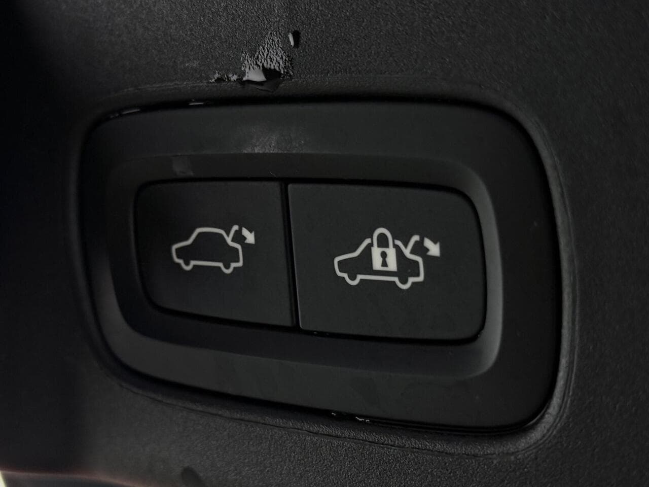 Volvo V90 thumbnail Misc Controls