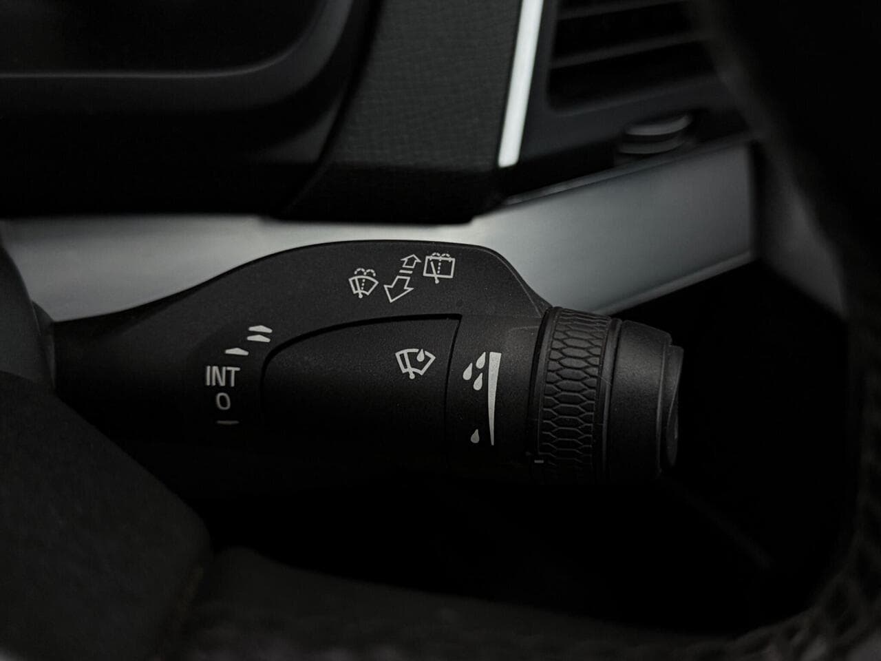 Volvo XC90 thumbnail Misc Controls