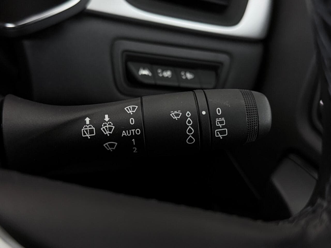 Renault Captur thumbnail Misc Controls